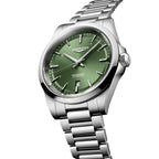 longines Conquest 41mm – Sonnenschliff Grün am Armband