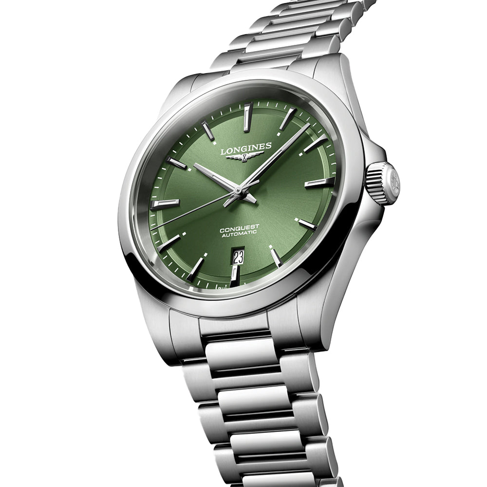 longines Conquest 41mm – Sonnenschliff Grün am Armband