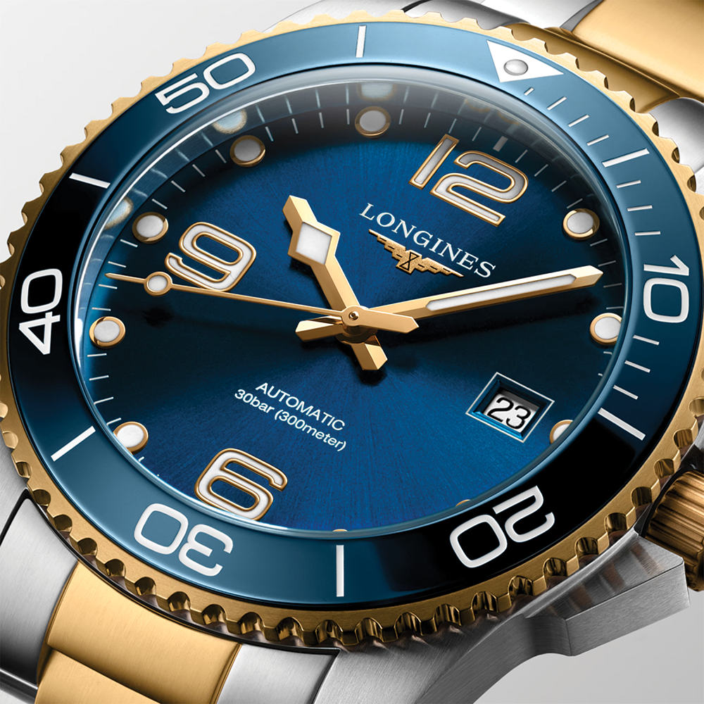 Longines HydroConquest Bicolor 41mm - Blau am Armband