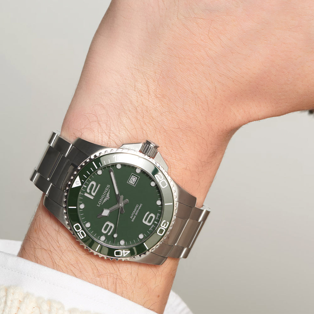Longines HydroConquest 41mm – Grün am Armband