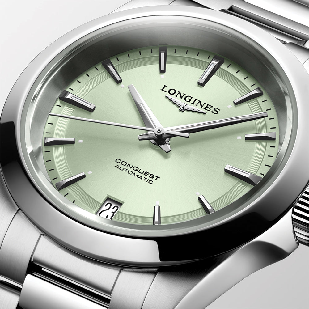 Longines Conquest 34 mm - Sonnenschliff Grün am Armband