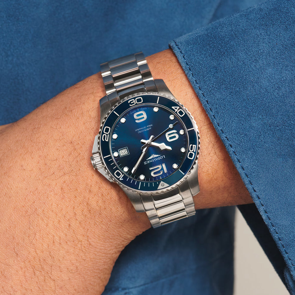 Longines HydroConquest 39mm – Blau am Armband