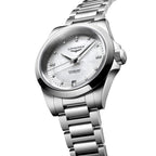 Longines Conquest 34mm – Weiß, Perlmutt mit Diamanten am Armband