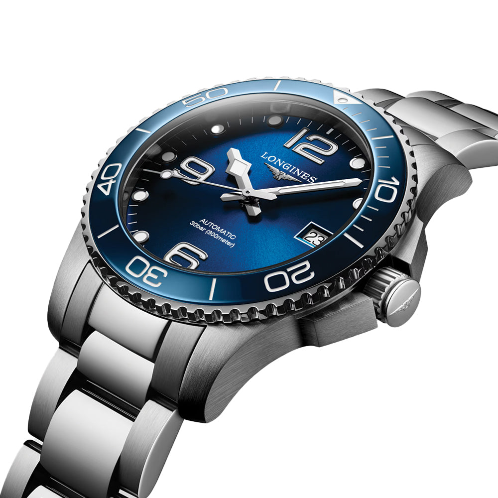 Longines HydroConquest 39mm – Blau am Armband
