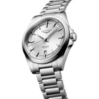 Longines Conquest 38mm – Silber am Armband
