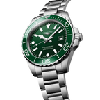 Longines HydroConquest 42mm – Grün am Armband