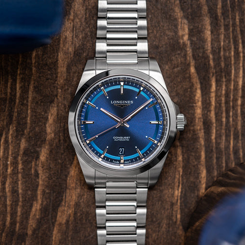 Longines Conquest 38mm – Blau am Armband