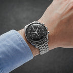 Speedmaster Moonwatch Professional Hesalit 42 mm – Schwarz am Armband