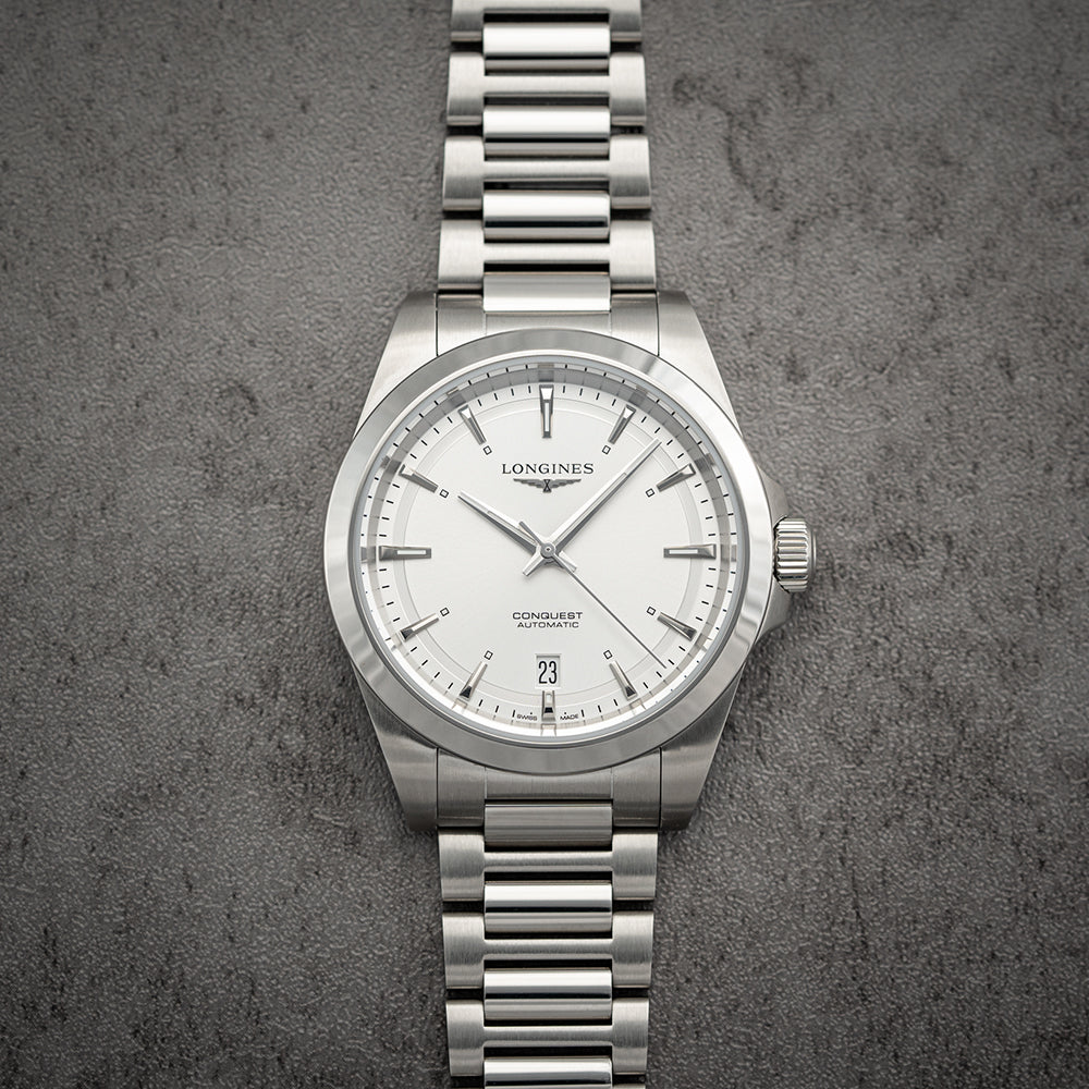 Longines Conquest 38mm – Silber am Armband