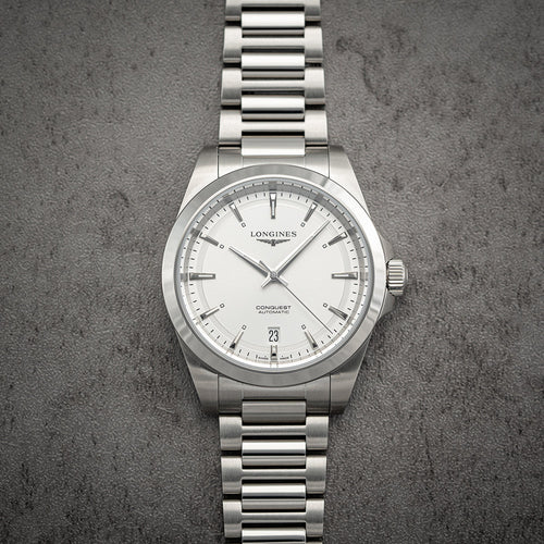 Longines Conquest 38mm – Silber am Armband