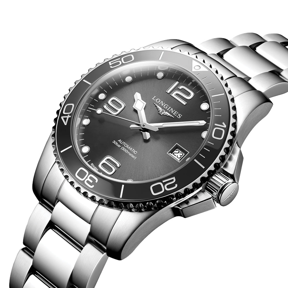 Longines HydroConquest 41mm - Sonnenschliff Grau am Armband